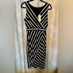 Nicole by Nicole Miller flattering fit black & white striped dress. Size Medium.
